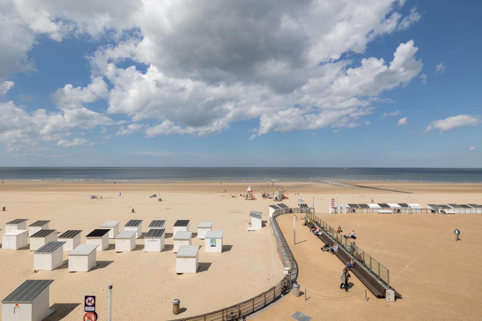 Luxury Family Apartment With Seaview And Jacuzzi Bathtub T48 Ostend Exterior photo
